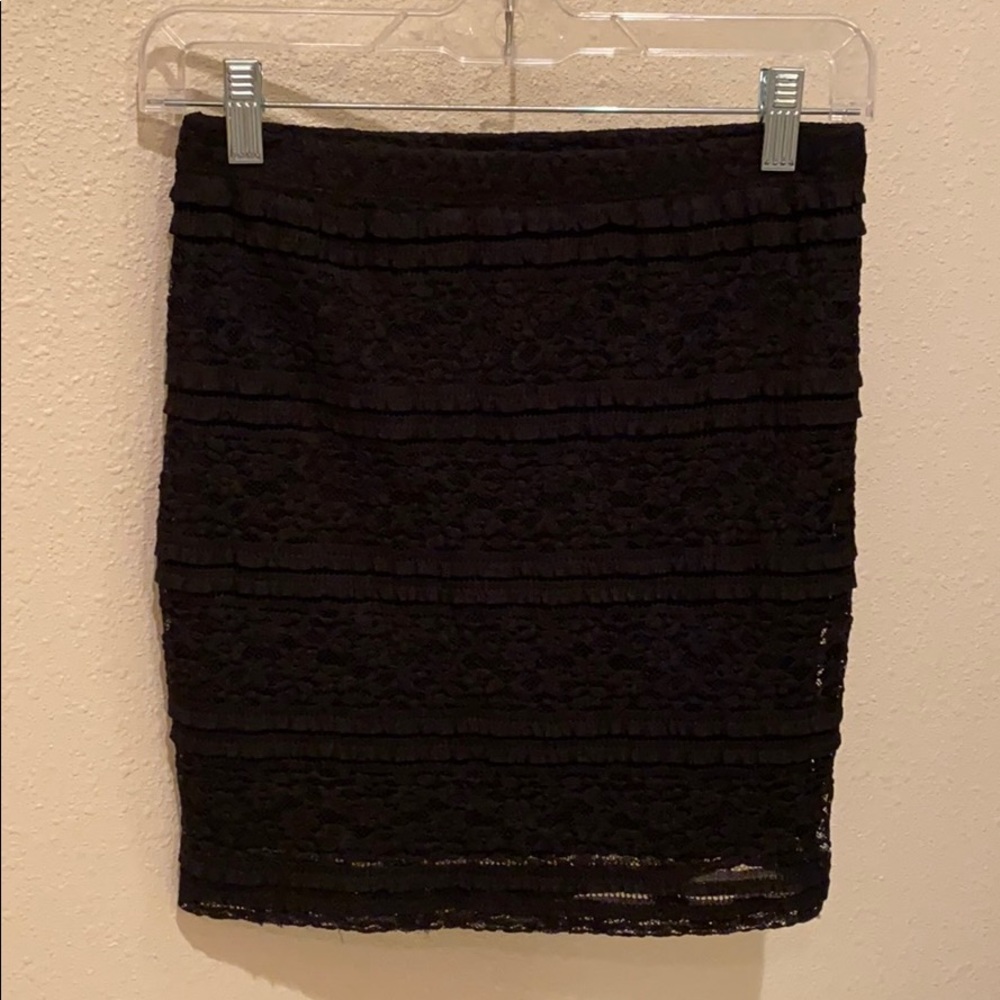 Lace overlay pencil skirt